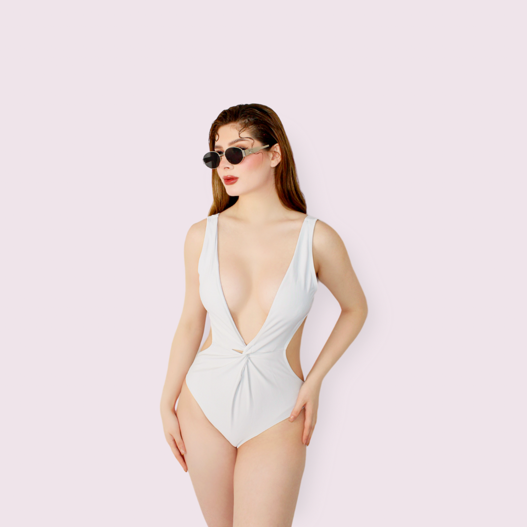 MONOKINI CABO BEACH