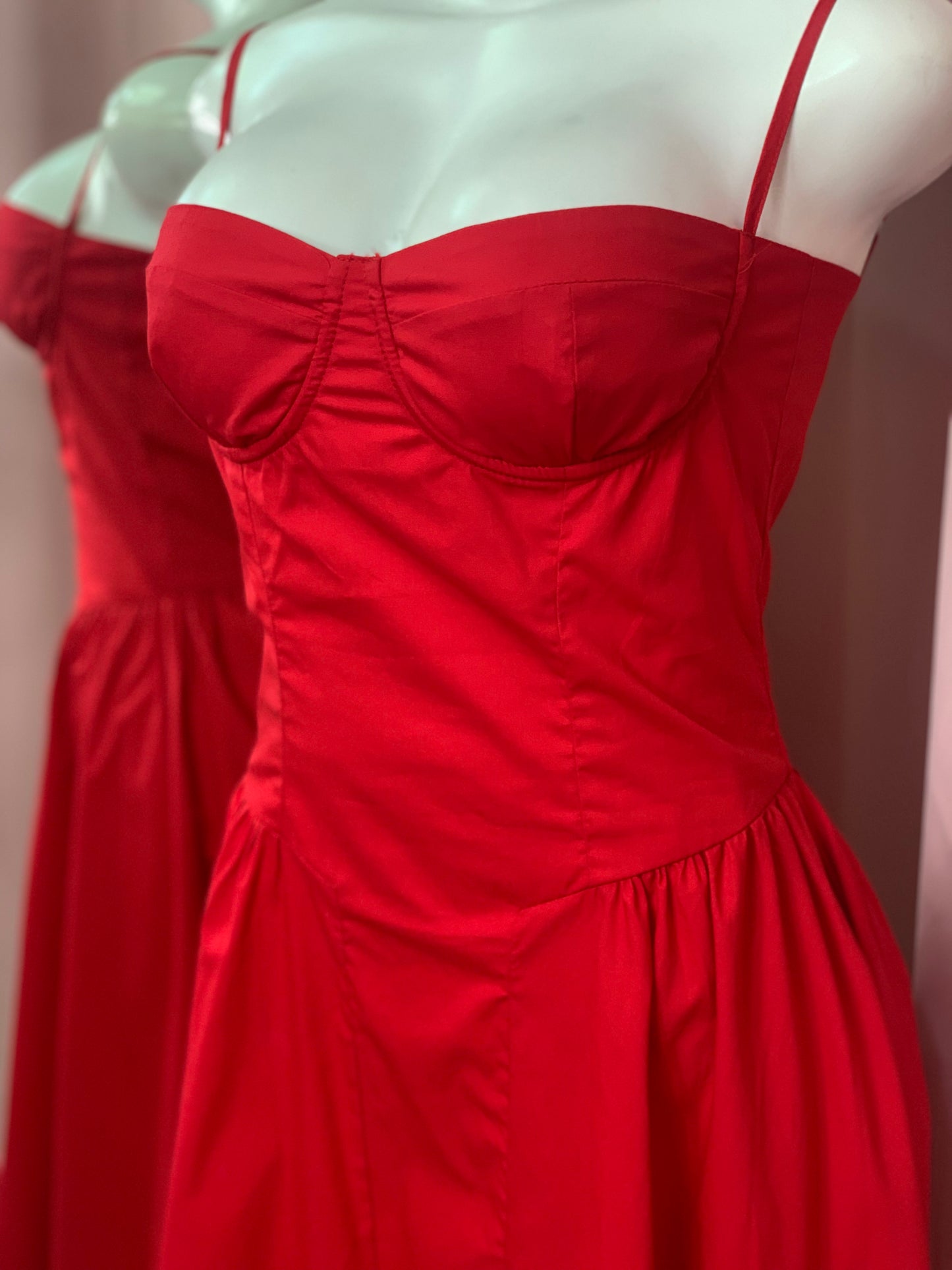 SCARLETT DRESS MIDI ROJO