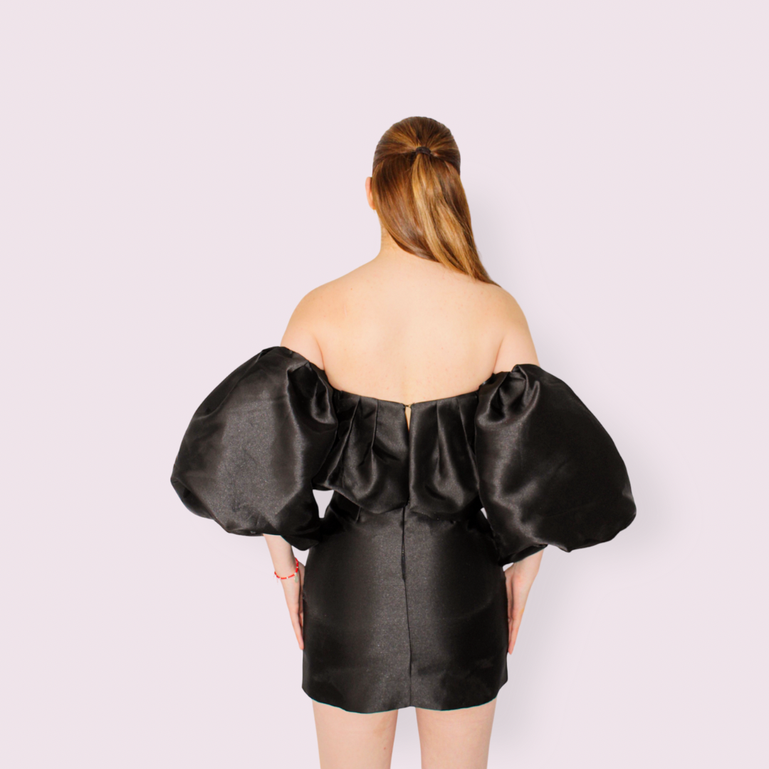 VESTIDO NEGRO