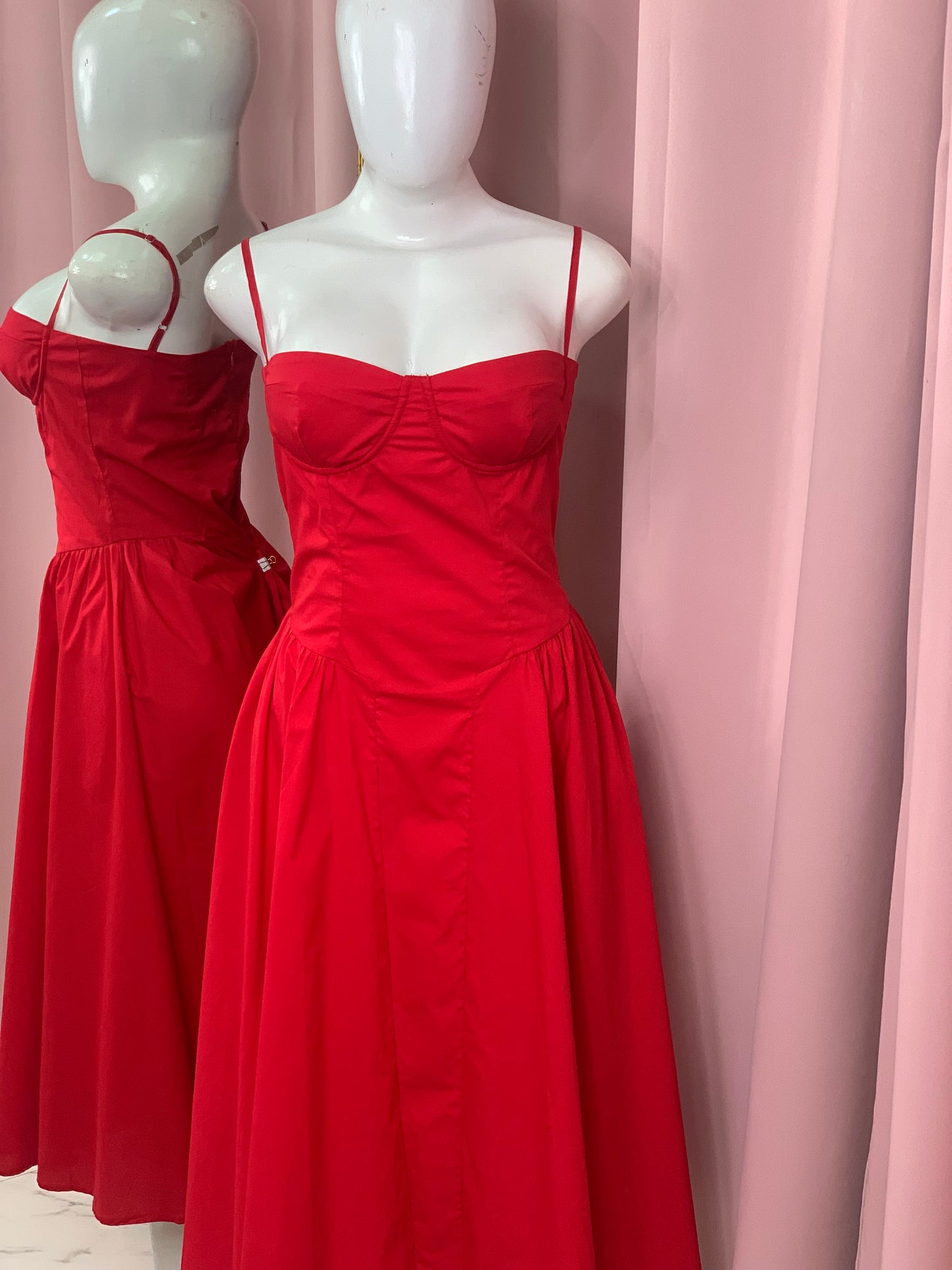SCARLETT DRESS MIDI ROJO