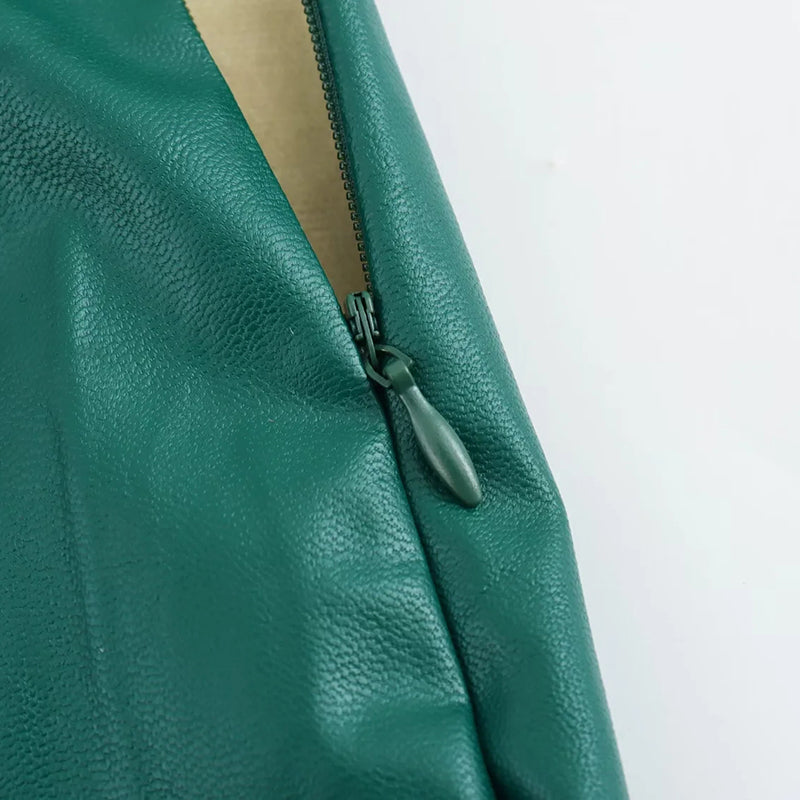 CONJUNTO VERDE EFECTO PIEL