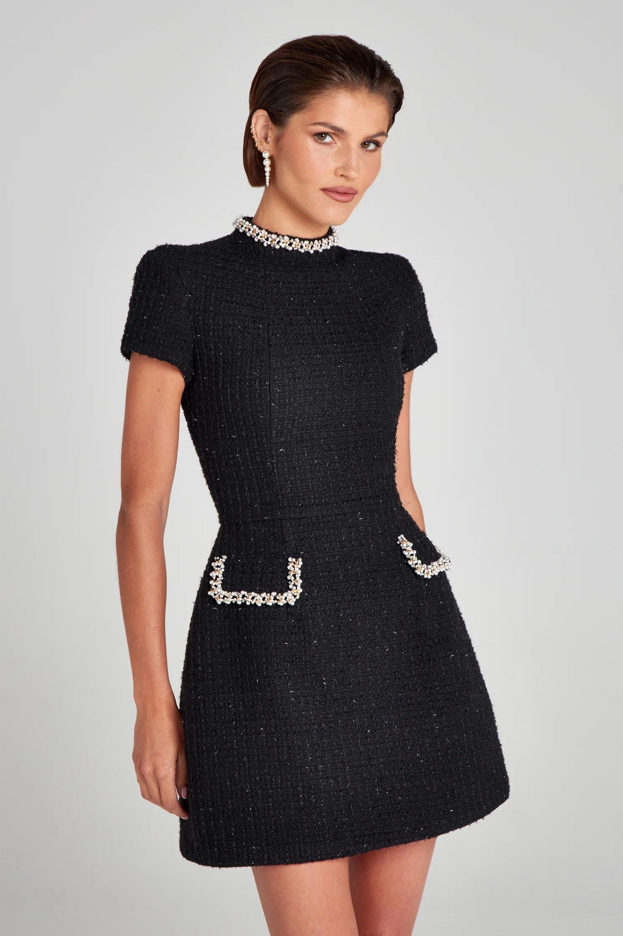 VESTIDO CON PIEDRAS NEGRO