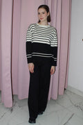 CONJUNTO CON LÍNEAS BLANCO Y NEGRO