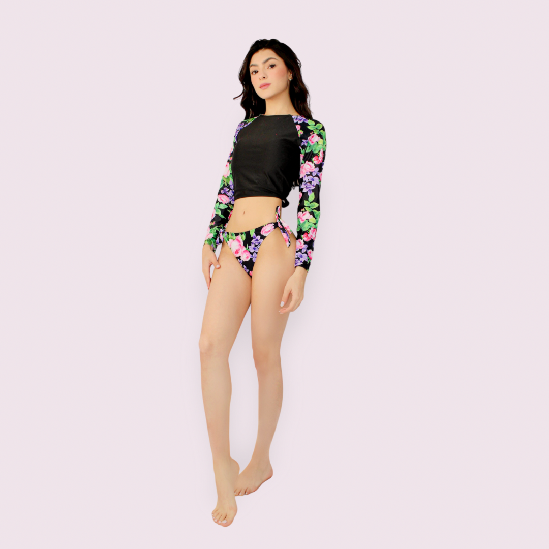 BIKINI MANGA LARGA NEGRO CON FLORES ROSAS Y LILAS
