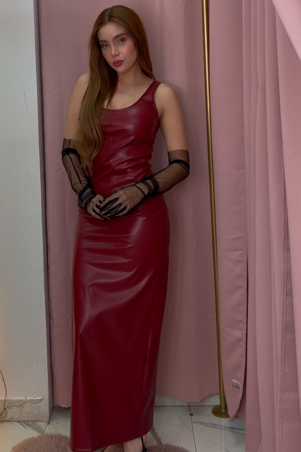 VESTIDO BURGUNDY EFECTO PIEL