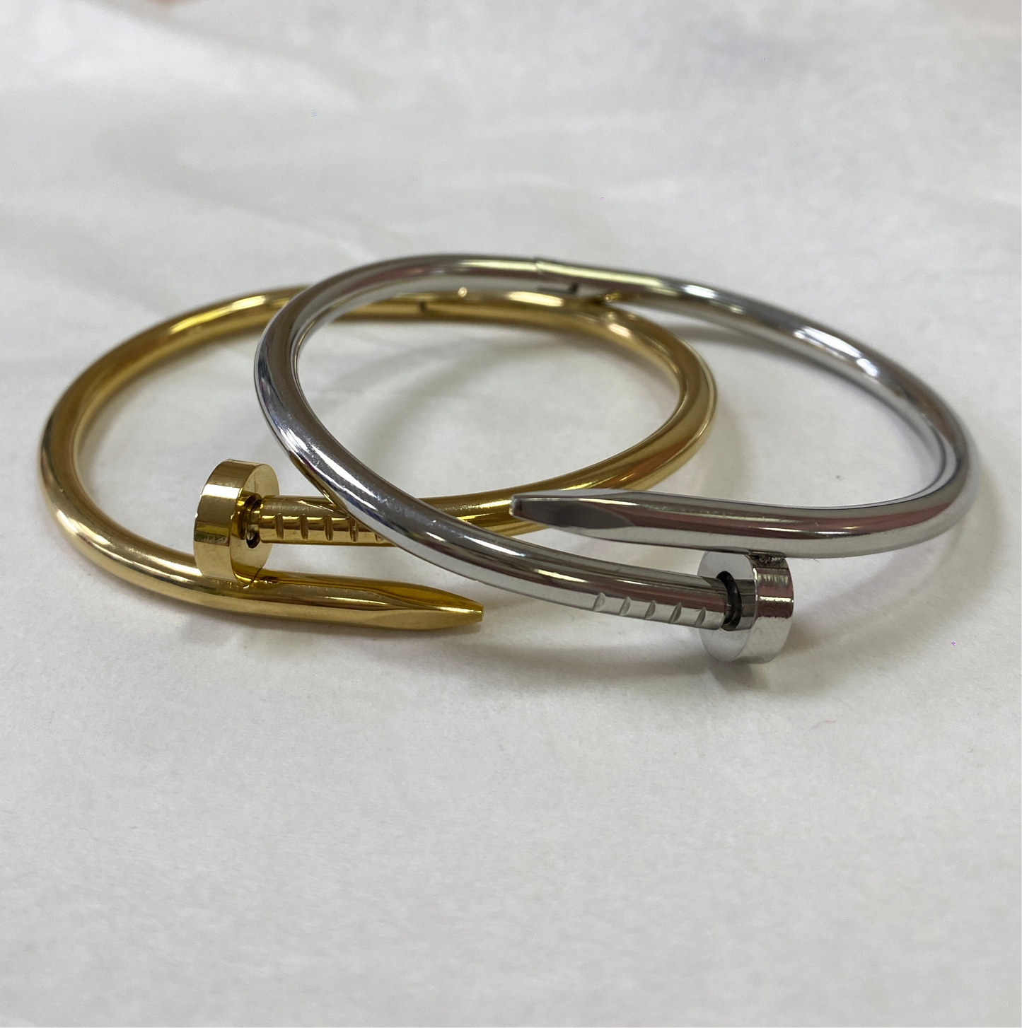 PULSERA CLAVO INSPO CARTIER