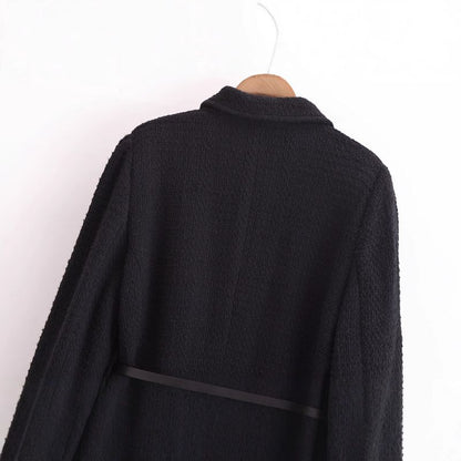 ABRIGO DE SOLAPA CON CINTURÓN NEGRO