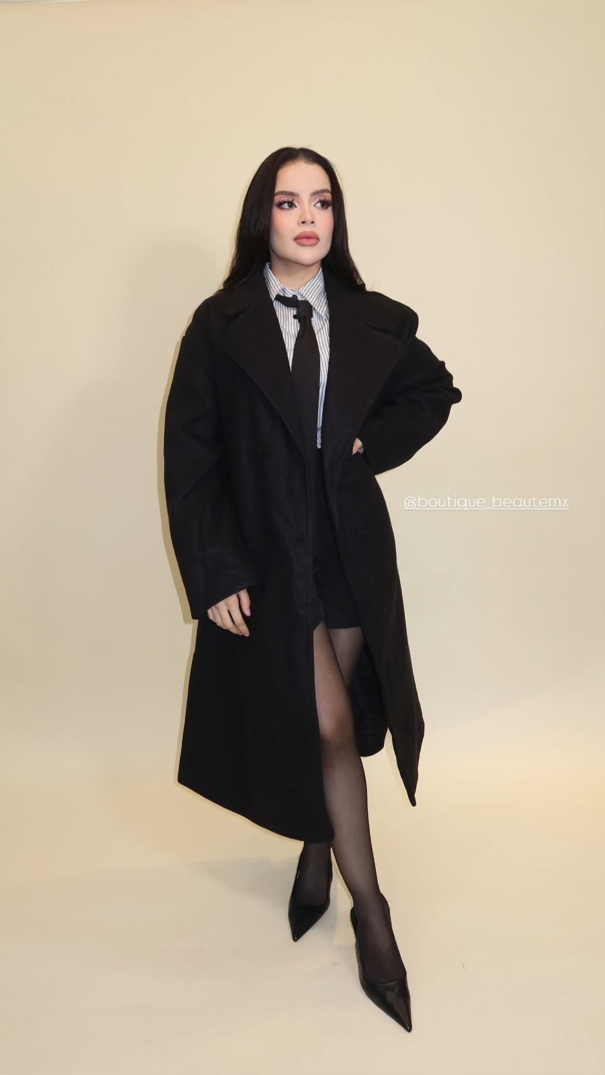 GABARDINA NEGRA OVERSIZE