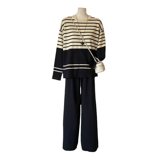 CONJUNTO CON LÍNEAS BLANCO Y NEGRO