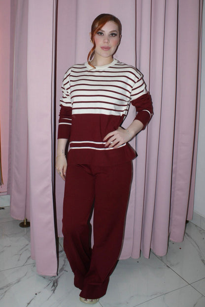 CONJUNTO CON LÍNEAS BLANCO Y GUINDA