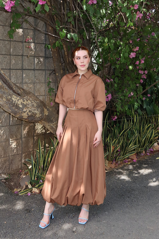 CONJUNTO MILA CAFÉ BLUSA + FALDA