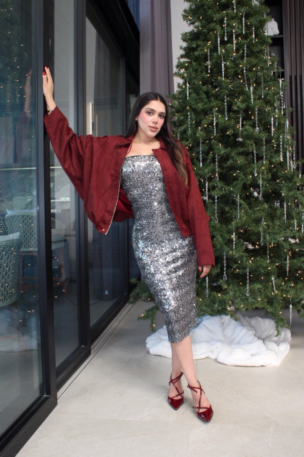 VESTIDO STRAPLE LENTEJUELA PLATA