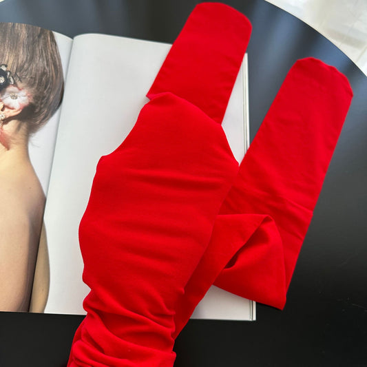 MEDIAS SEMI- TRANSPARENTES ROJAS UNITALLA
