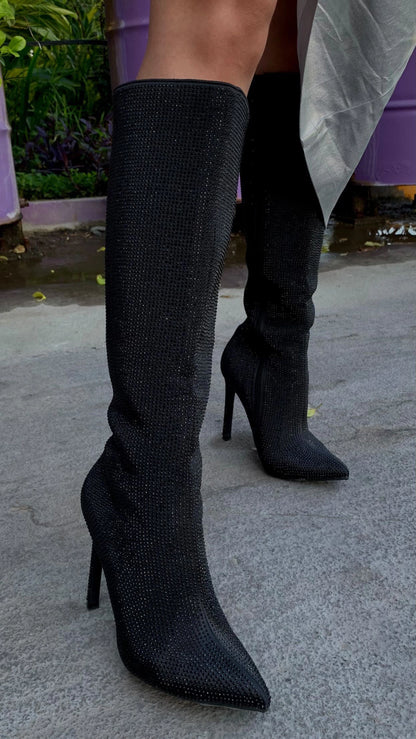BOTA NEGRA PIEDRAS