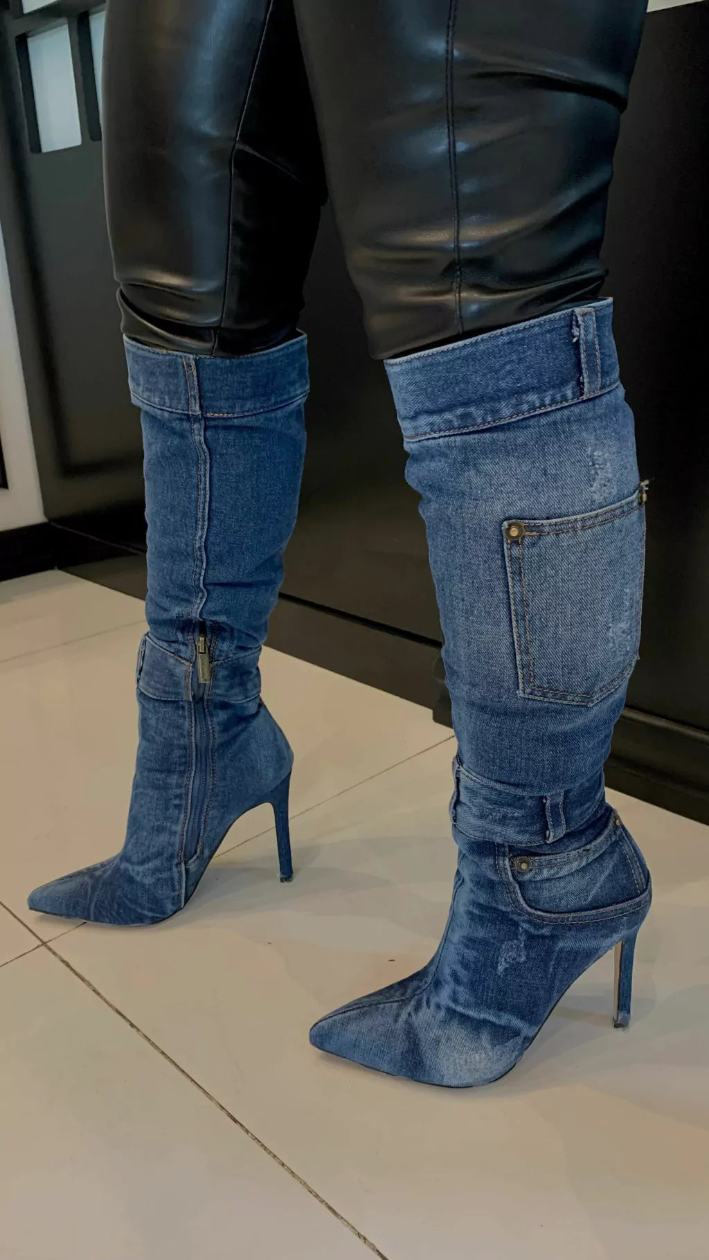 BOTA DENIM JEANS CON BOLSAS